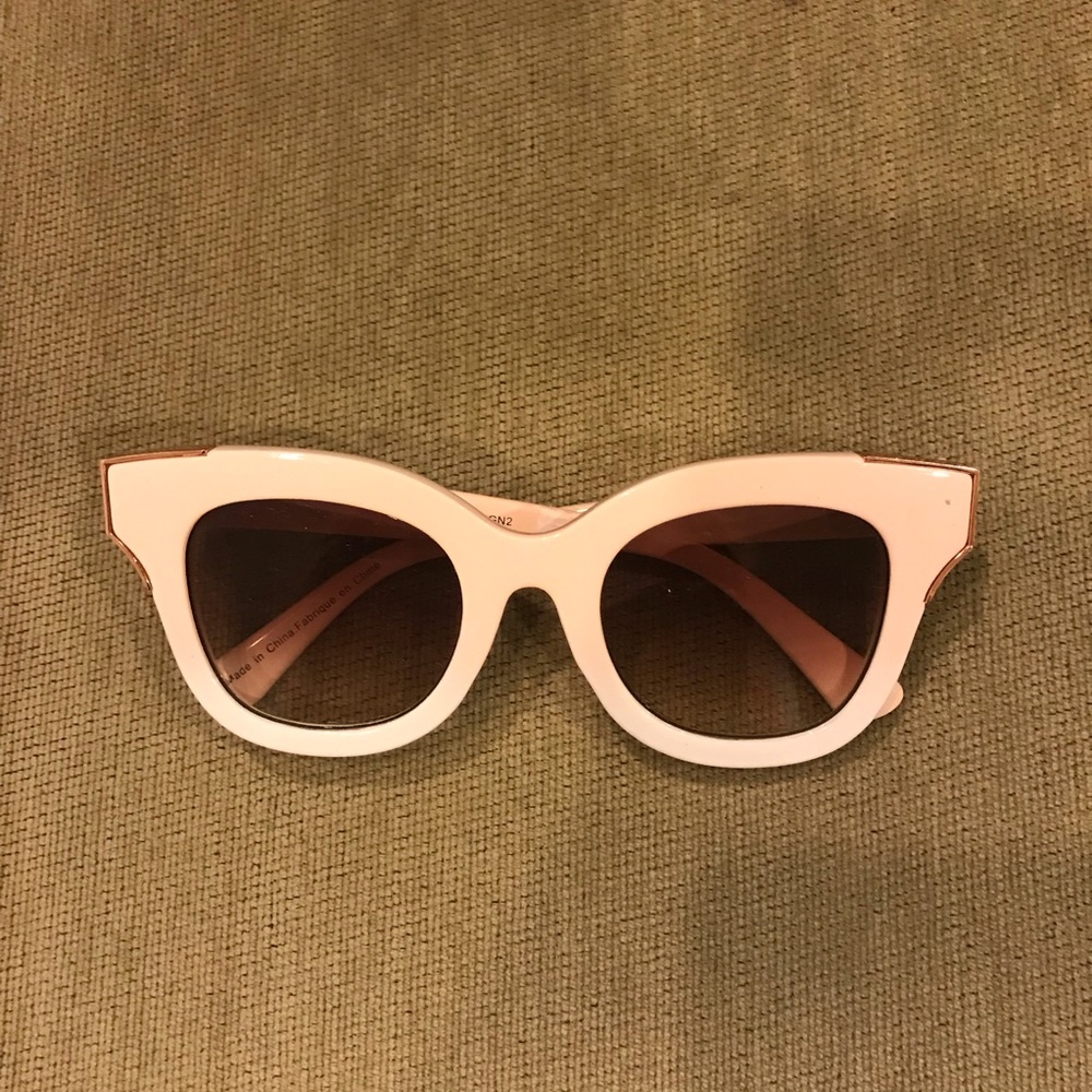 NWOT Free People Sunglasses
